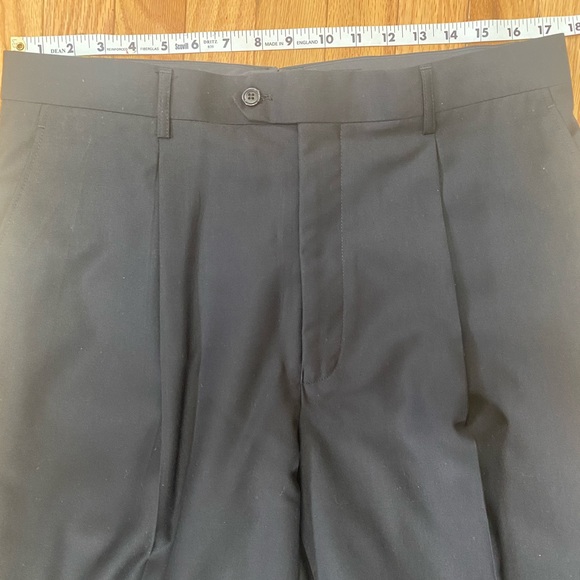 House of Benet Tailored 3 Piece Suit - Picture 7 of 16